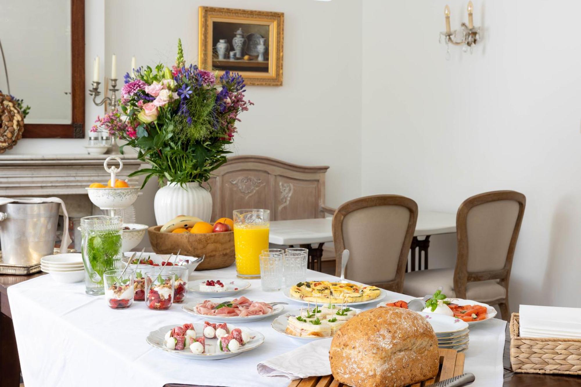 بورغلون Huis Van Loon المظهر الخارجي الصورة